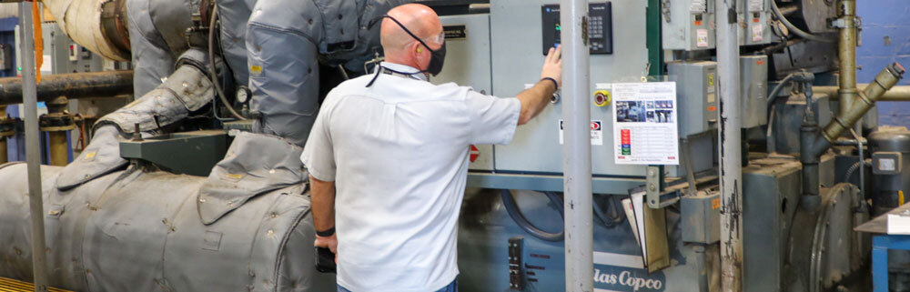 Operating changing settings to improve compressed air savings